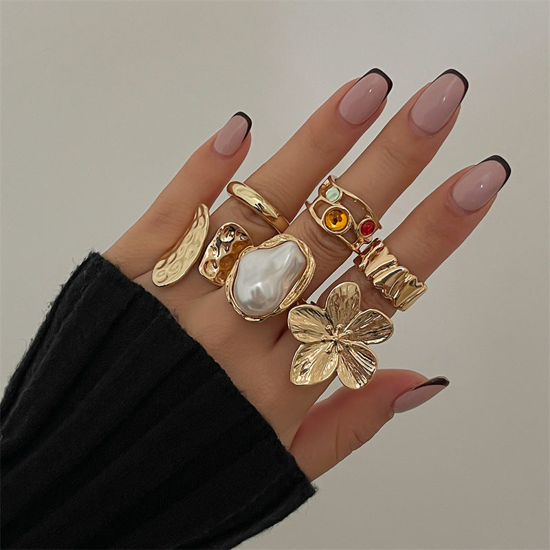 Retro-style individualistic combination ring